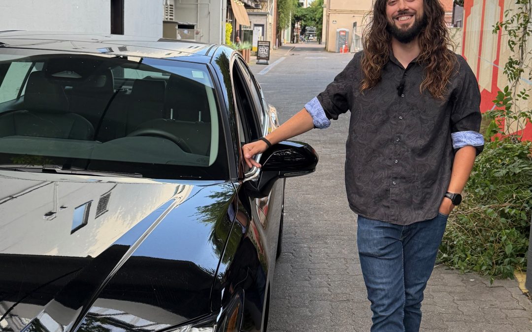 Does Taking Lessons With a Professional Driving Instructor Work Better Than Learning From Your Parents?